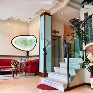 https://residence-carla.emilia-romagnahotels.net